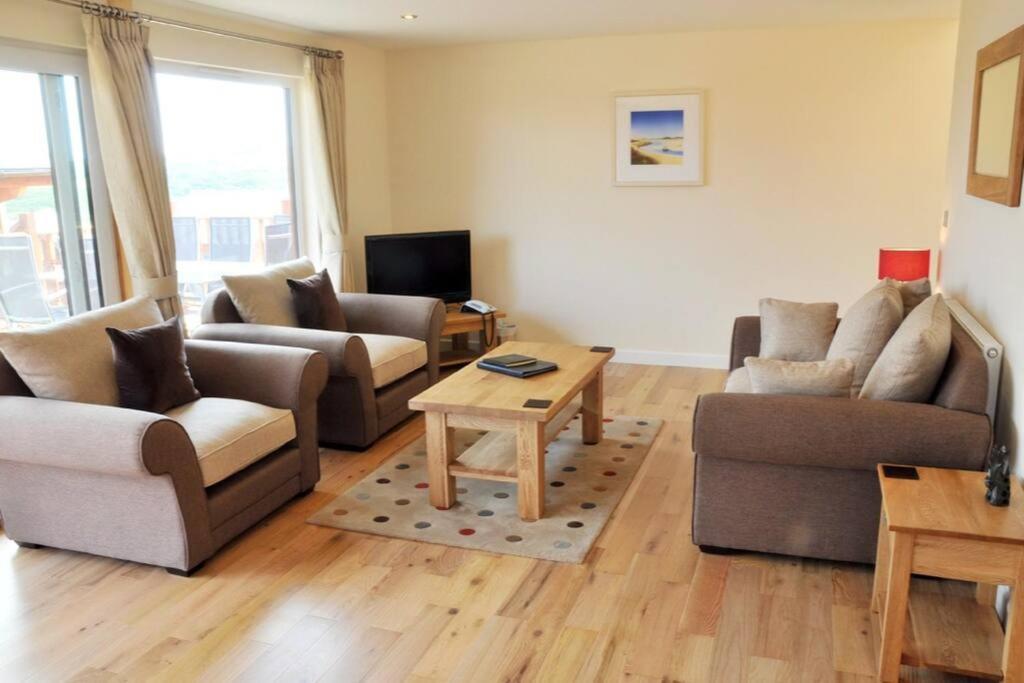 Skylark Sleeps 8 Private Hot Tub & Dogs Welcome Nr Padstow, Resort Pool Bar & Watersports St Columb Major Exteriér fotografie