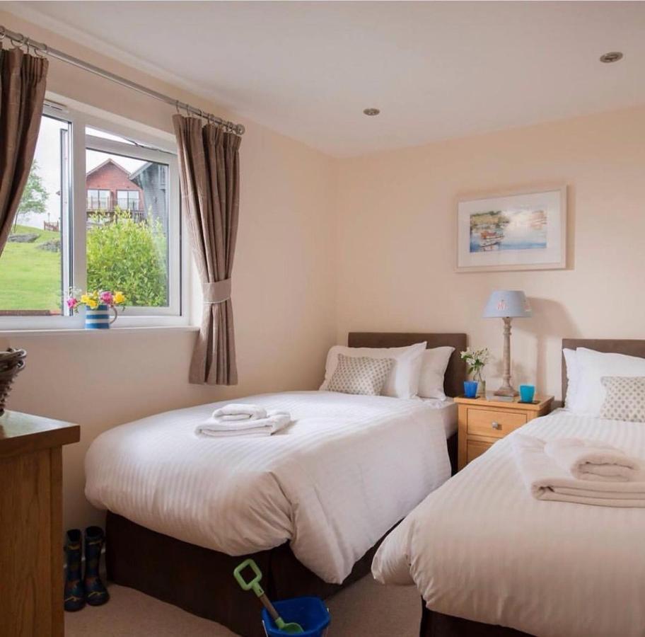 Skylark Sleeps 8 Private Hot Tub & Dogs Welcome Nr Padstow, Resort Pool Bar & Watersports St Columb Major Exteriér fotografie