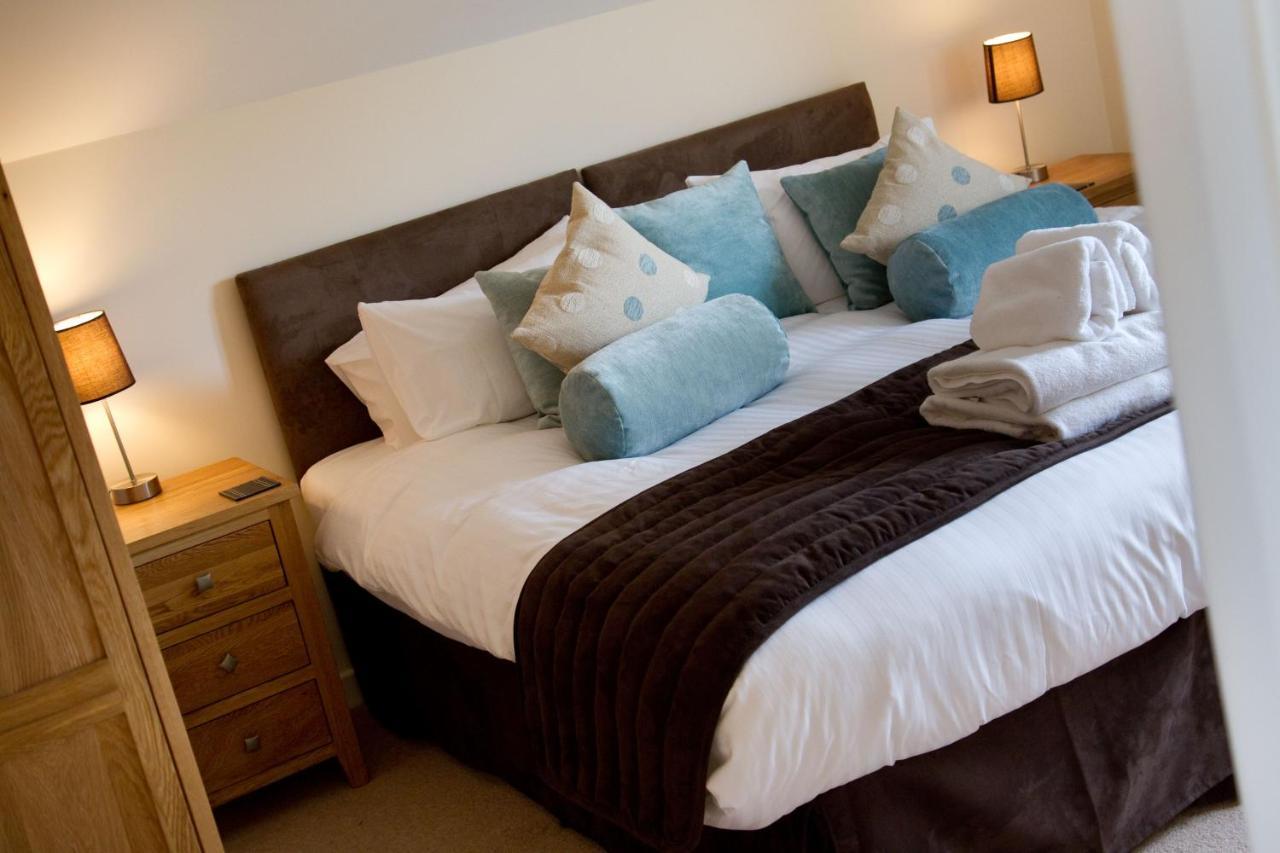 Skylark Sleeps 8 Private Hot Tub & Dogs Welcome Nr Padstow, Resort Pool Bar & Watersports St Columb Major Exteriér fotografie