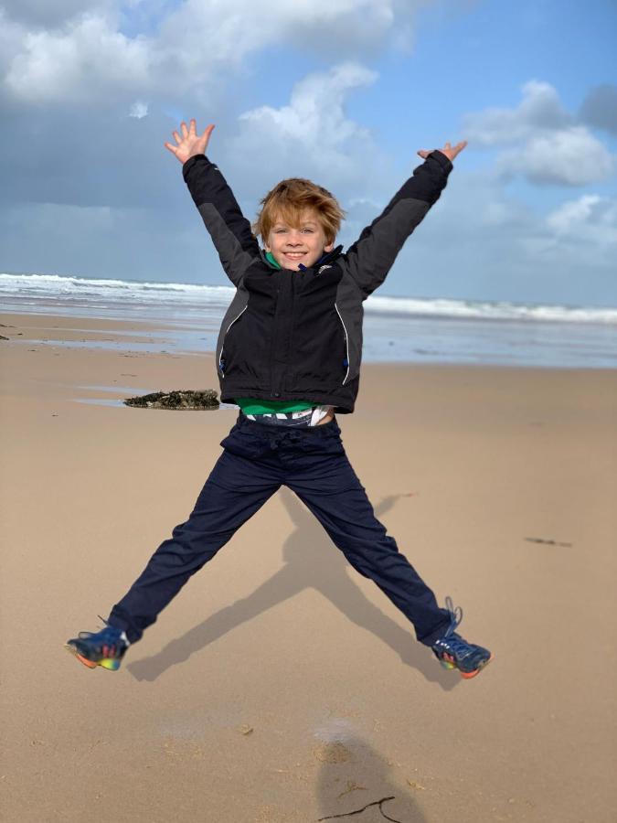 Skylark Sleeps 8 Private Hot Tub & Dogs Welcome Nr Padstow, Resort Pool Bar & Watersports St Columb Major Exteriér fotografie