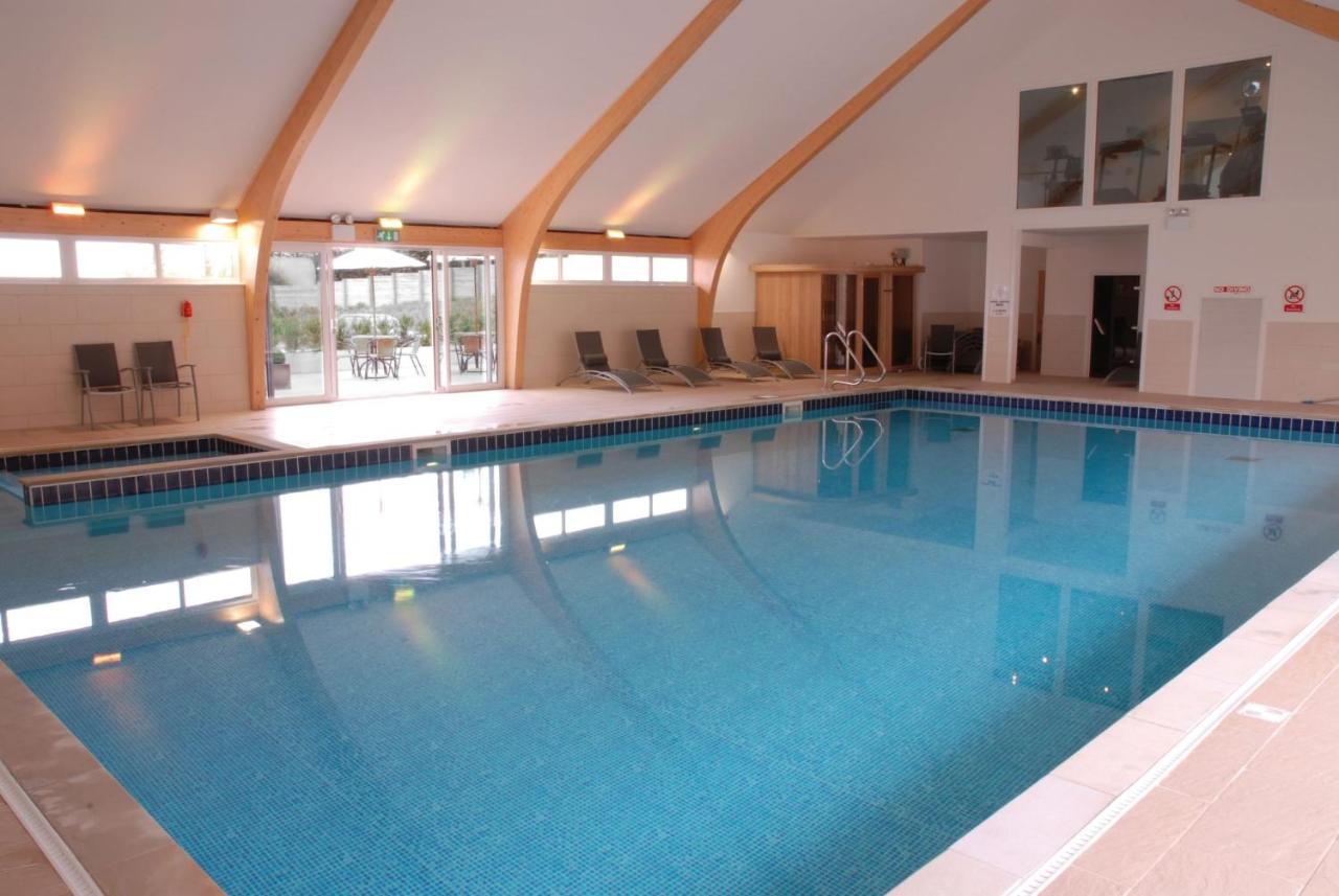 Skylark Sleeps 8 Private Hot Tub & Dogs Welcome Nr Padstow, Resort Pool Bar & Watersports St Columb Major Exteriér fotografie