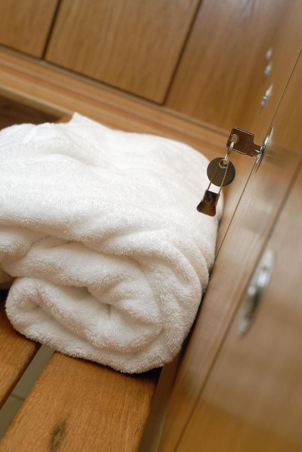 Skylark Sleeps 8 Private Hot Tub & Dogs Welcome Nr Padstow, Resort Pool Bar & Watersports St Columb Major Exteriér fotografie