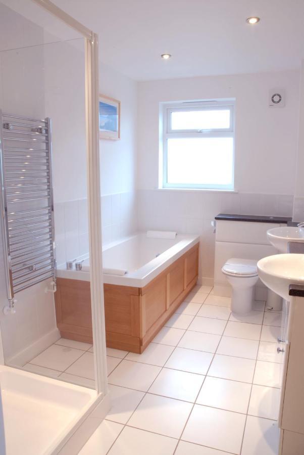 Skylark Sleeps 8 Private Hot Tub & Dogs Welcome Nr Padstow, Resort Pool Bar & Watersports St Columb Major Exteriér fotografie